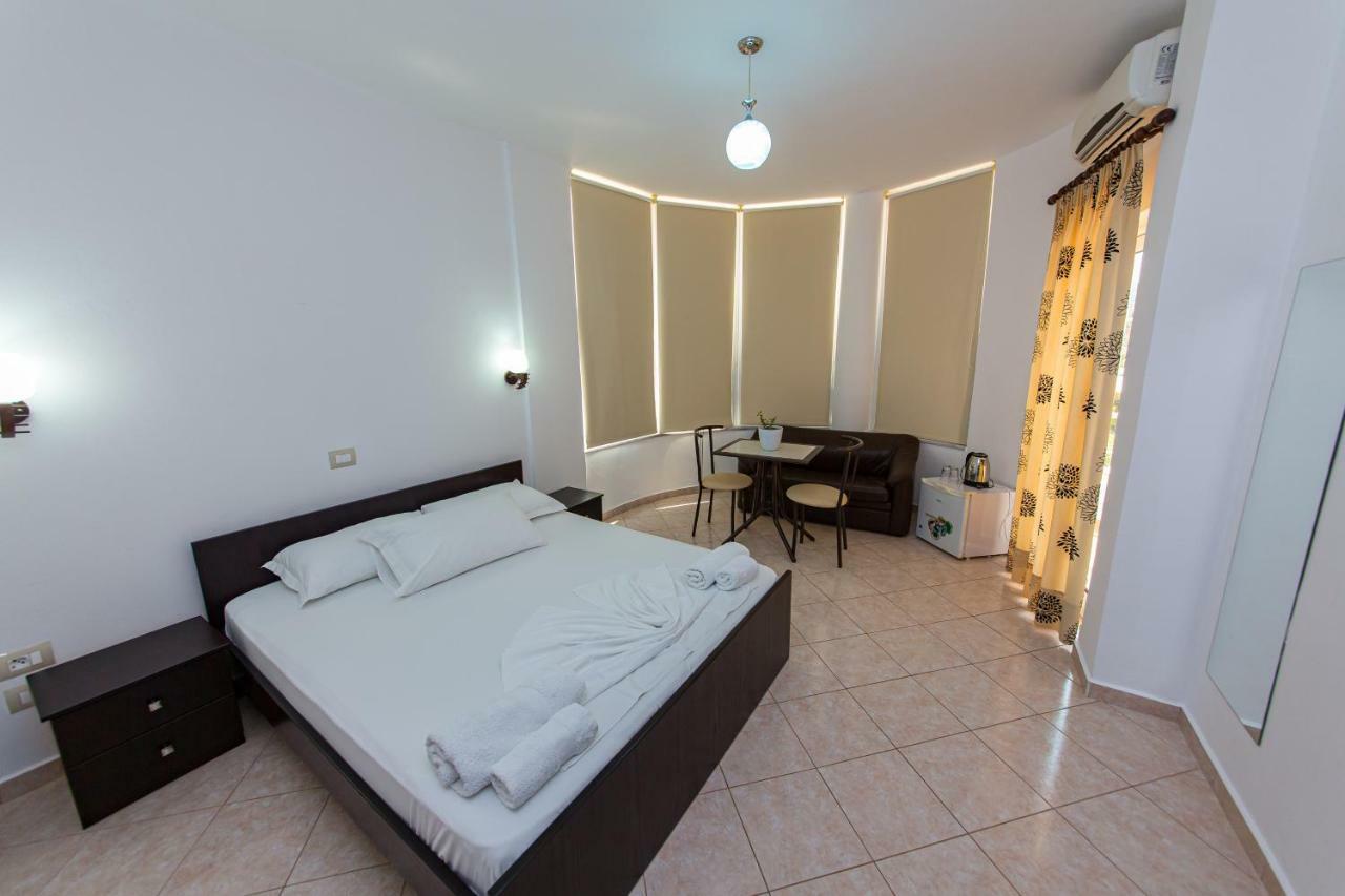 Hotel Mariksel Ksamil Kültér fotó