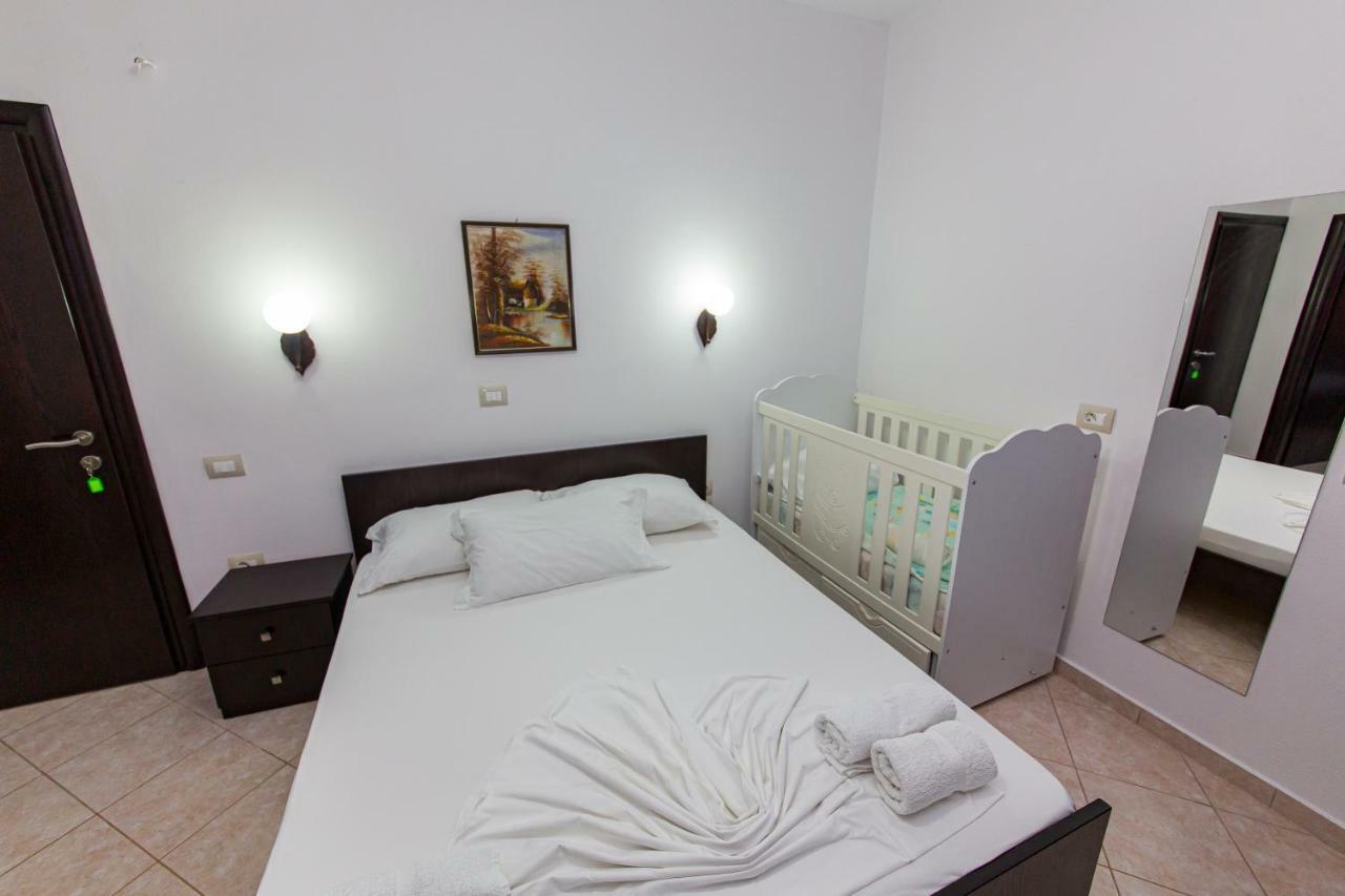 Hotel Mariksel Ksamil Kültér fotó