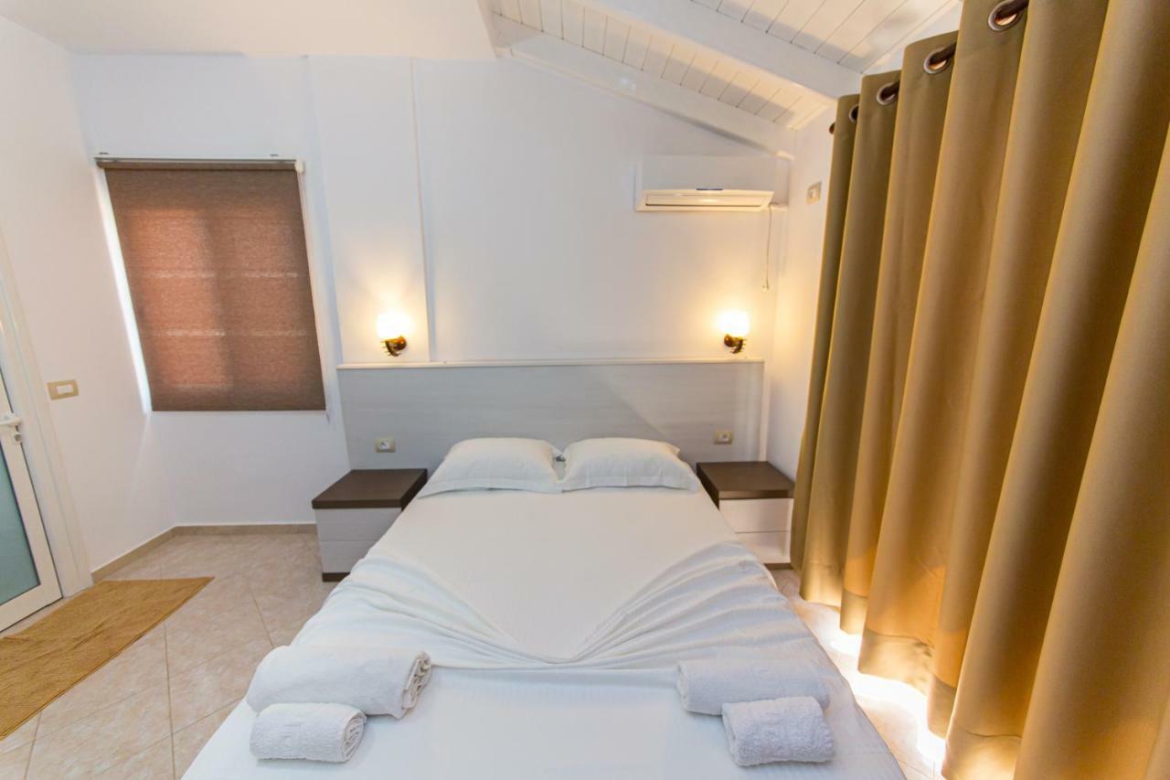 Hotel Mariksel Ksamil Kültér fotó