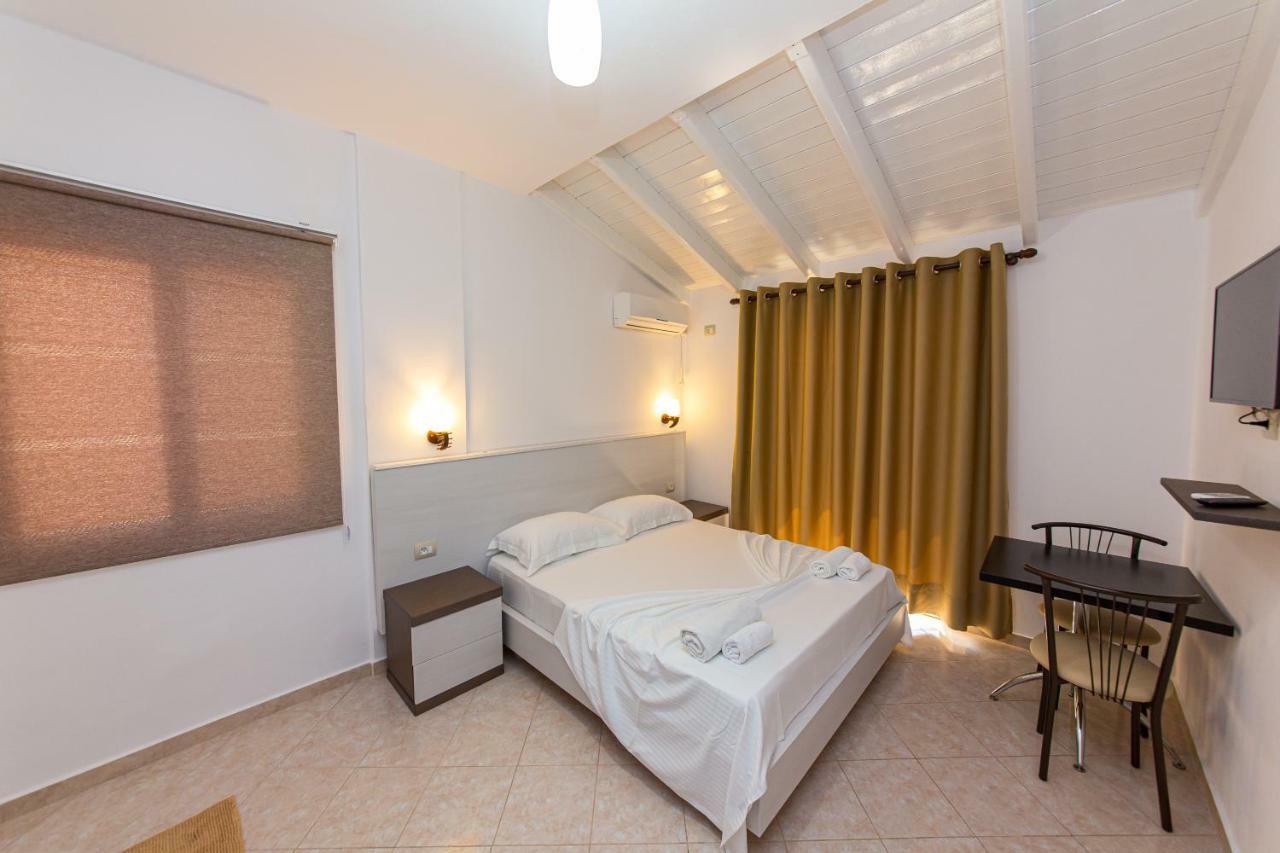 Hotel Mariksel Ksamil Kültér fotó