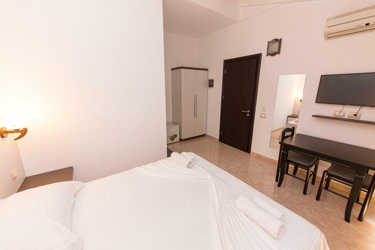 Hotel Mariksel Ksamil Kültér fotó