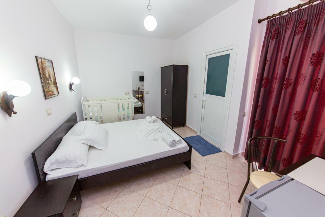 Hotel Mariksel Ksamil Kültér fotó