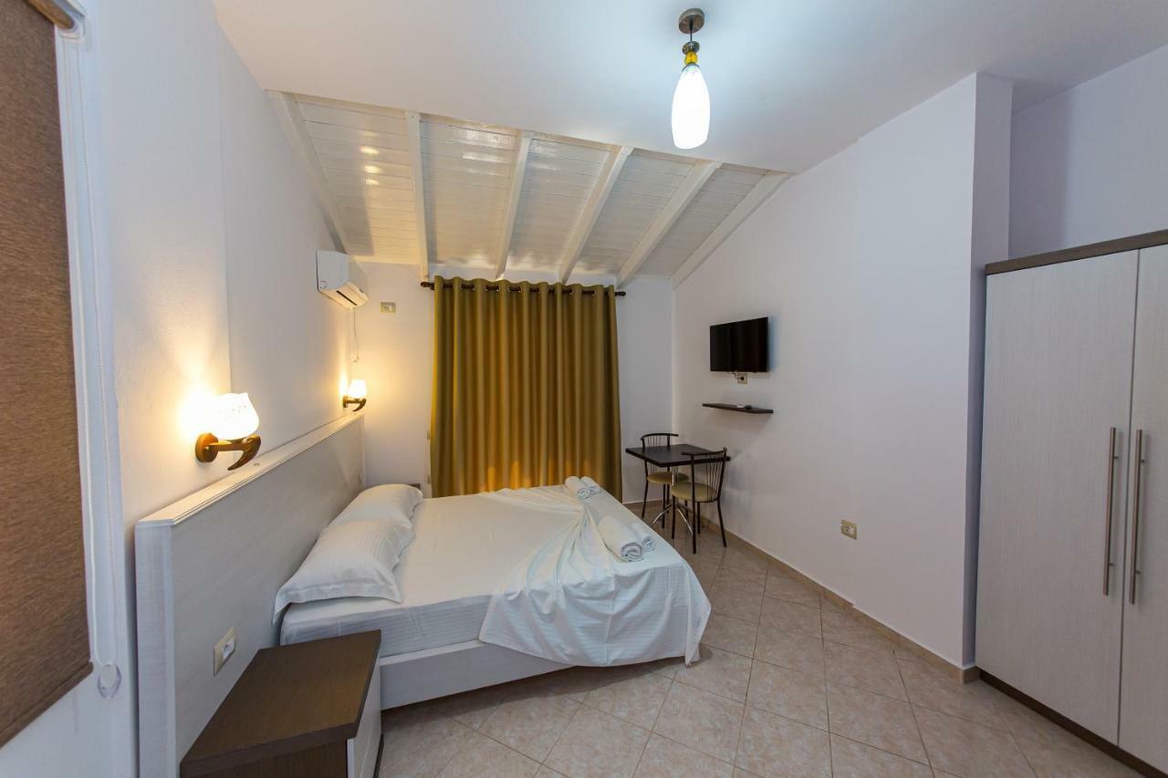 Hotel Mariksel Ksamil Kültér fotó
